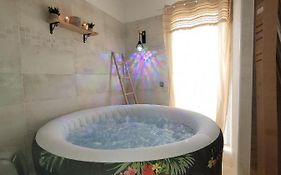 Villa 6 Couchages Spa Privatif, Acces Direct Mer, Piscine
